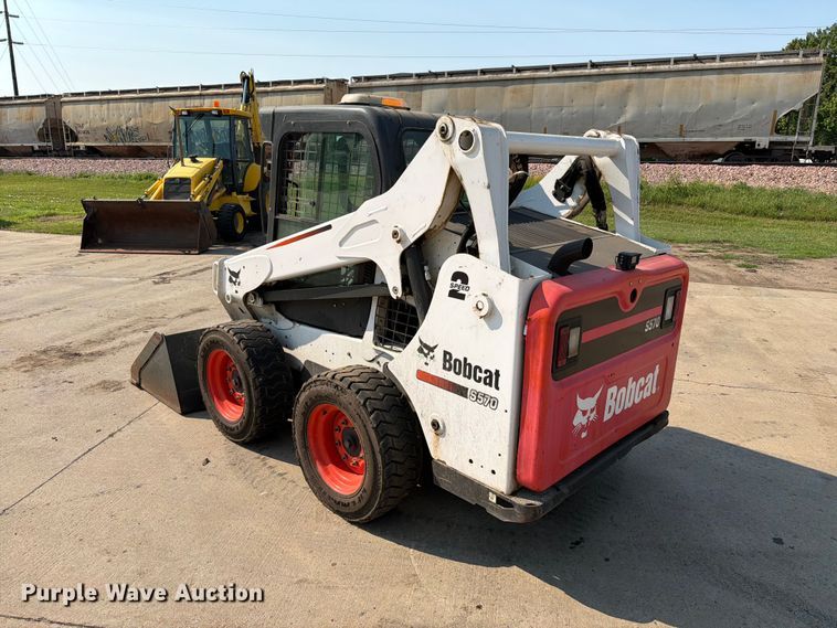 image for item ER1805 2014 Bobcat S570 skid steer loader