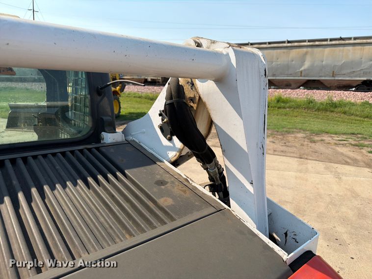 image for item ER1805 2014 Bobcat S570 skid steer loader