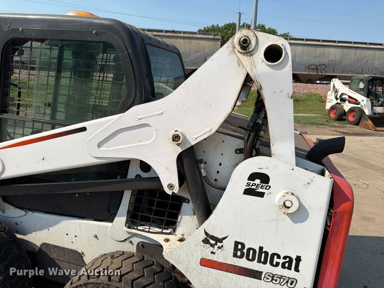 image for item ER1805 2014 Bobcat S570 skid steer loader
