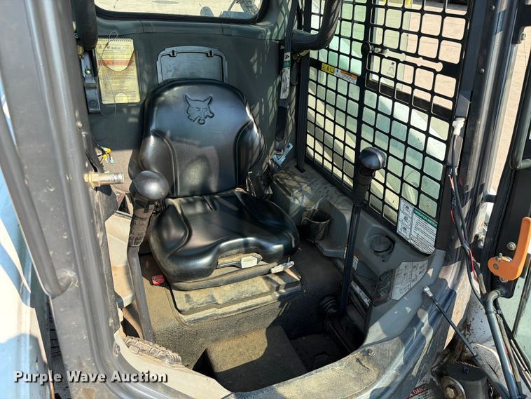 image for item ER1805 2014 Bobcat S570 skid steer loader