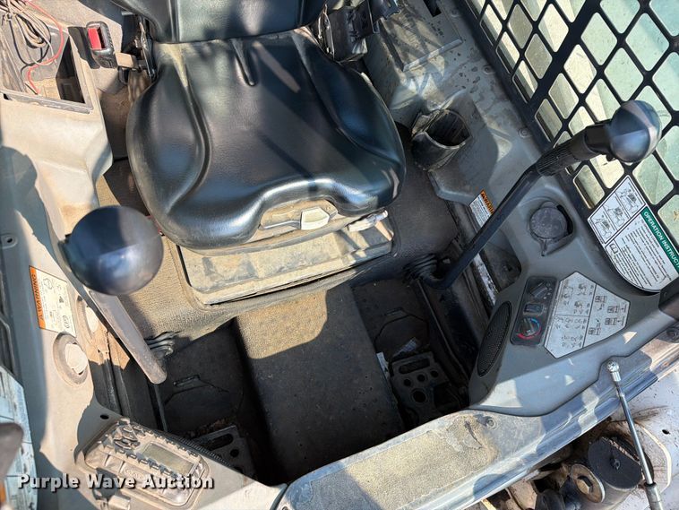image for item ER1805 2014 Bobcat S570 skid steer loader