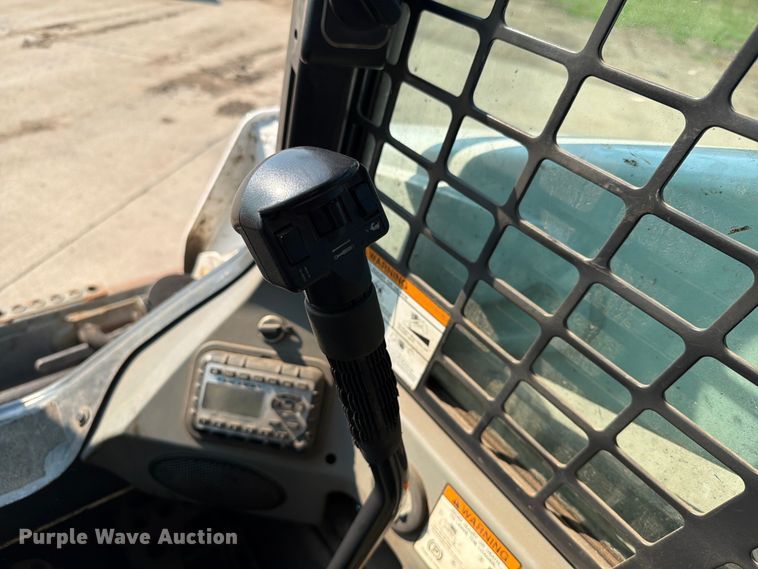 image for item ER1805 2014 Bobcat S570 skid steer loader