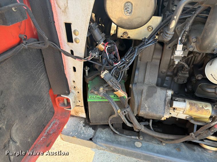 image for item ER1805 2014 Bobcat S570 skid steer loader