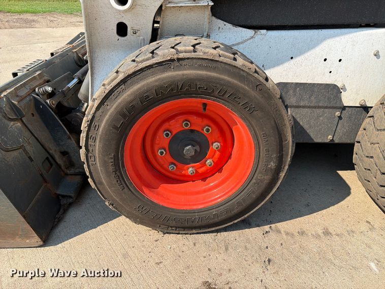 image for item ER1805 2014 Bobcat S570 skid steer loader