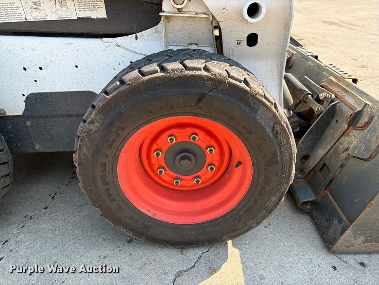 image for item ER1805 2014 Bobcat S570 skid steer loader