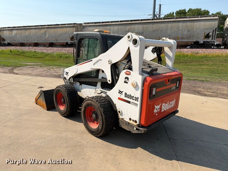 image for item ER1806 2014 Bobcat S750 skid steer loader