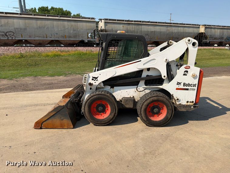 image for item ER1806 2014 Bobcat S750 skid steer loader