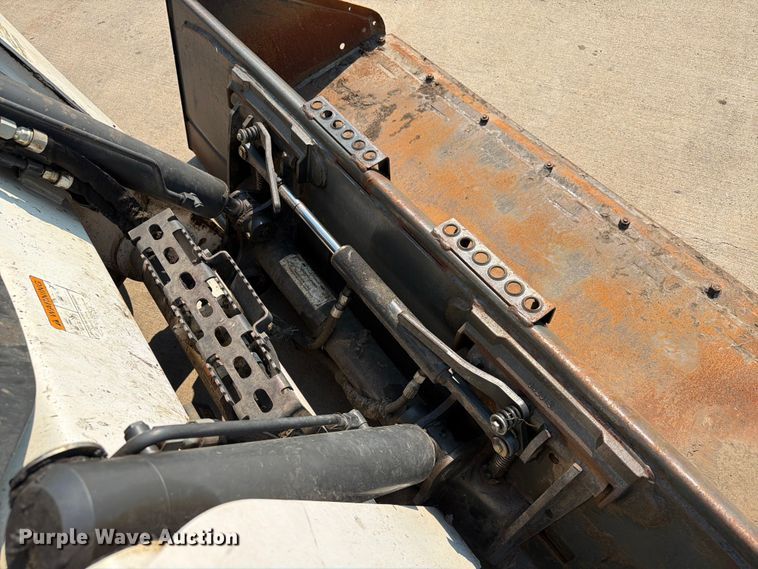 image for item ER1806 2014 Bobcat S750 skid steer loader