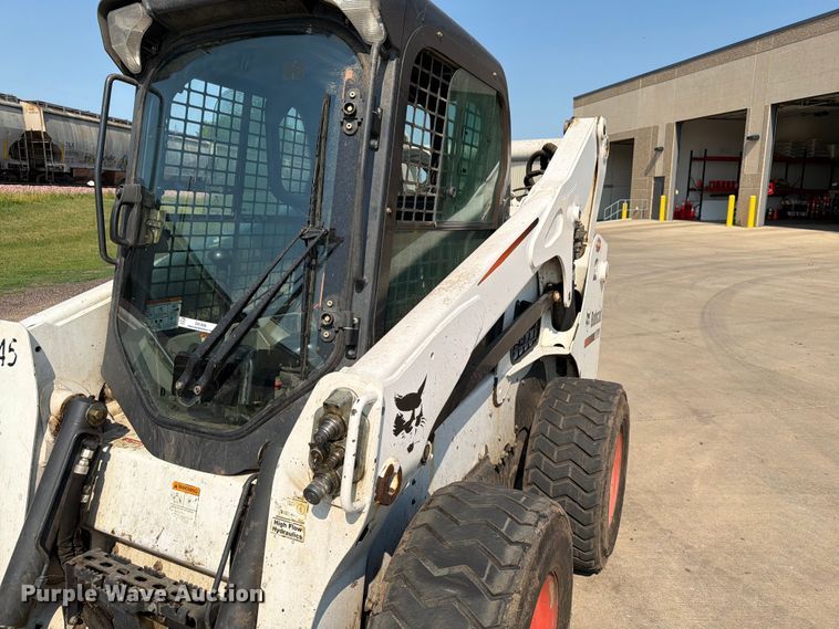 image for item ER1806 2014 Bobcat S750 skid steer loader