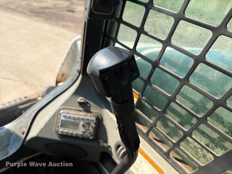 image for item ER1806 2014 Bobcat S750 skid steer loader