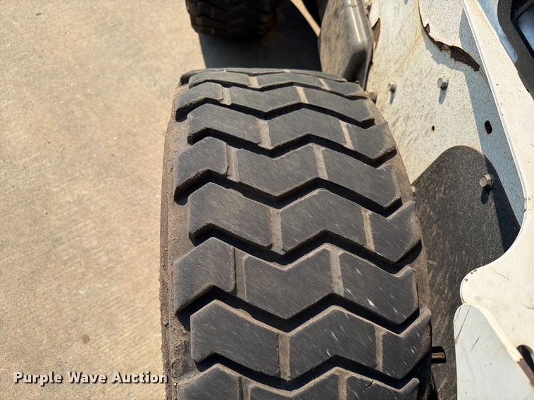 image for item ER1806 2014 Bobcat S750 skid steer loader
