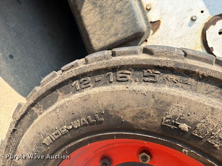 image for item ER1806 2014 Bobcat S750 skid steer loader