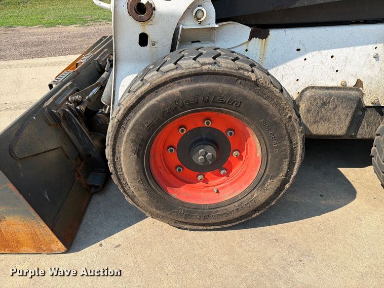 image for item ER1806 2014 Bobcat S750 skid steer loader