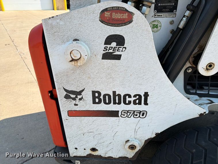 image for item ER1806 2014 Bobcat S750 skid steer loader