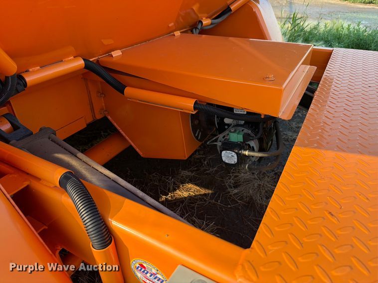 image for item ER1808 2015 Falcon asphalt recycler