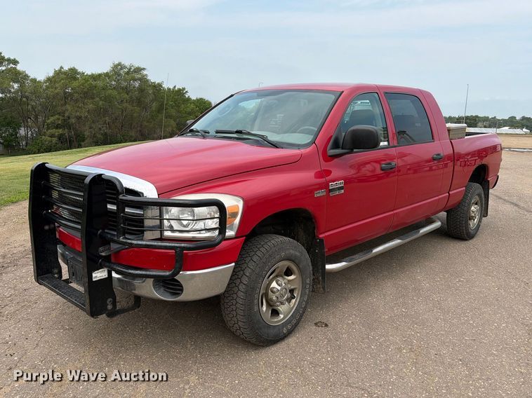 2007 Dodge Ram 2500 Crew Cab pickup truck