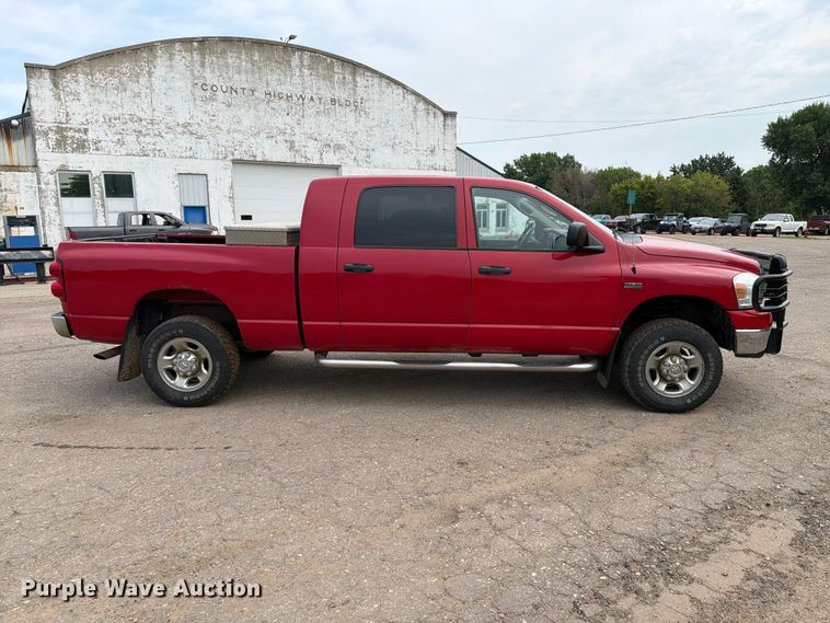 image for item ER1813 2007 Dodge Ram 2500 Crew Cab pickup truck