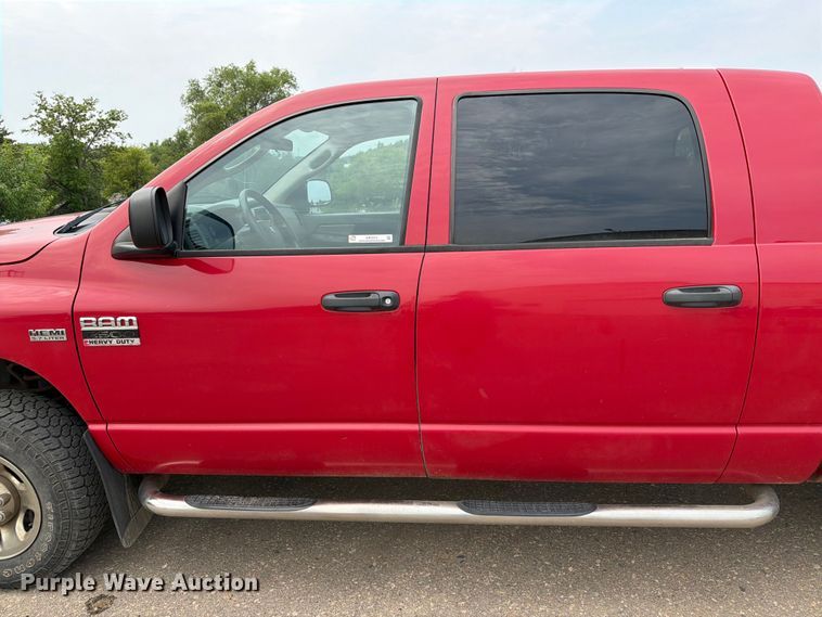 image for item ER1813 2007 Dodge Ram 2500 Crew Cab pickup truck