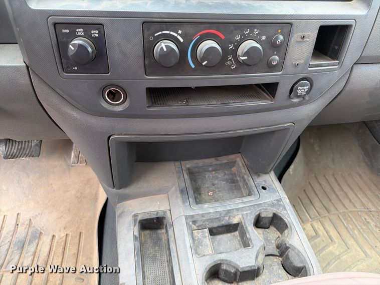 image for item ER1813 2007 Dodge Ram 2500 Crew Cab pickup truck