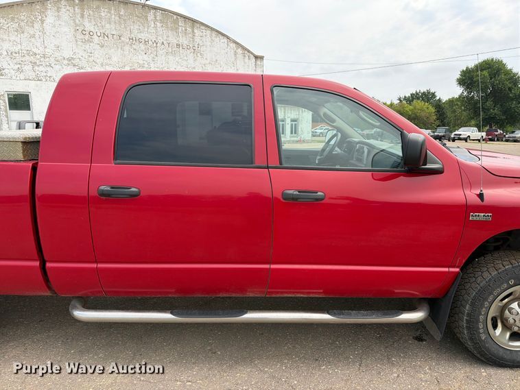 image for item ER1813 2007 Dodge Ram 2500 Crew Cab pickup truck