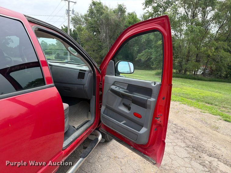 image for item ER1813 2007 Dodge Ram 2500 Crew Cab pickup truck