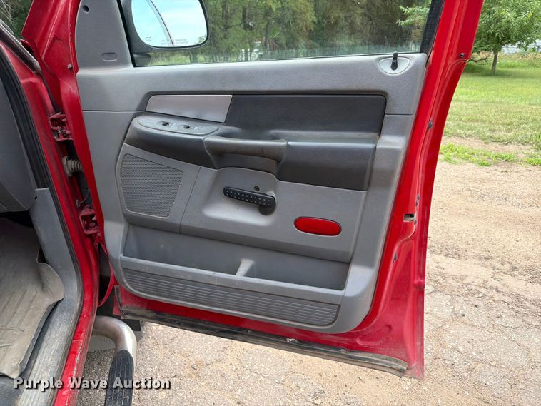 image for item ER1813 2007 Dodge Ram 2500 Crew Cab pickup truck