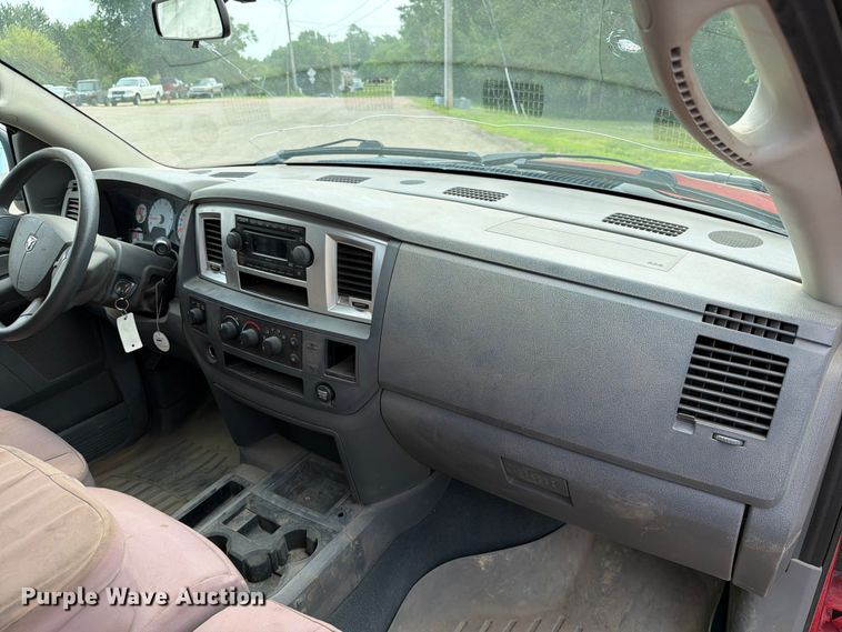 image for item ER1813 2007 Dodge Ram 2500 Crew Cab pickup truck