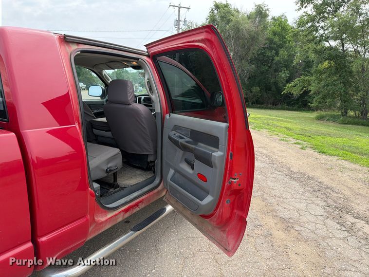 image for item ER1813 2007 Dodge Ram 2500 Crew Cab pickup truck