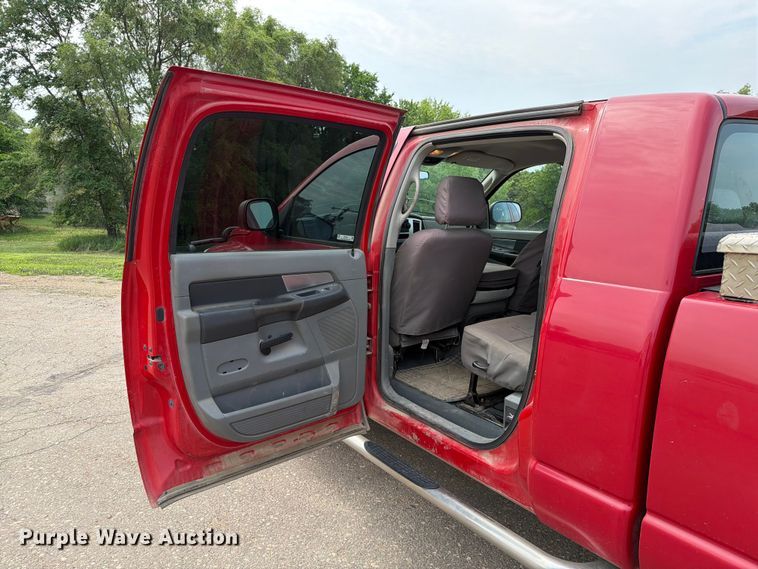image for item ER1813 2007 Dodge Ram 2500 Crew Cab pickup truck
