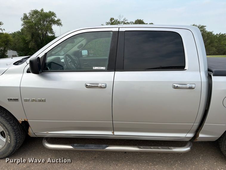 image for item ER1814 2010 Dodge Ram 1500 Ext. Cab pickup truck