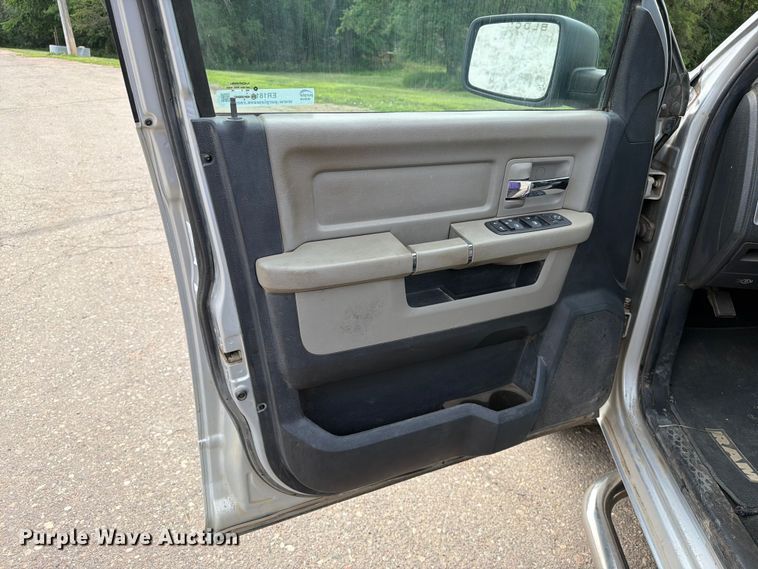 image for item ER1814 2010 Dodge Ram 1500 Ext. Cab pickup truck