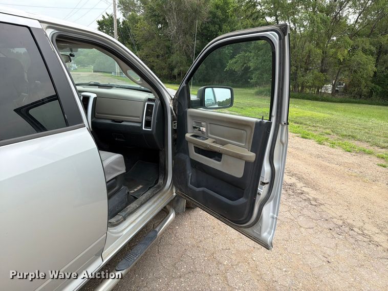 image for item ER1814 2010 Dodge Ram 1500 Ext. Cab pickup truck