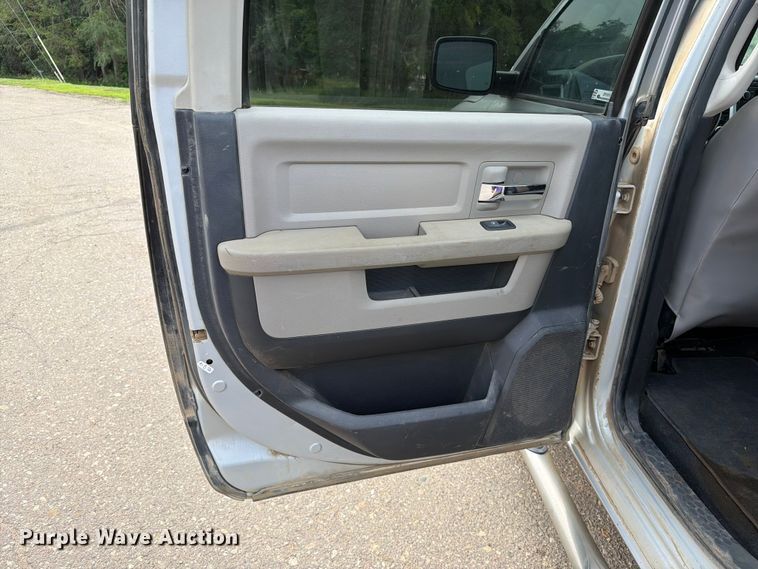 image for item ER1814 2010 Dodge Ram 1500 Ext. Cab pickup truck
