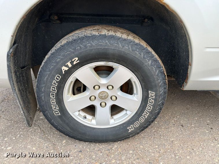 image for item ER1814 2010 Dodge Ram 1500 Ext. Cab pickup truck