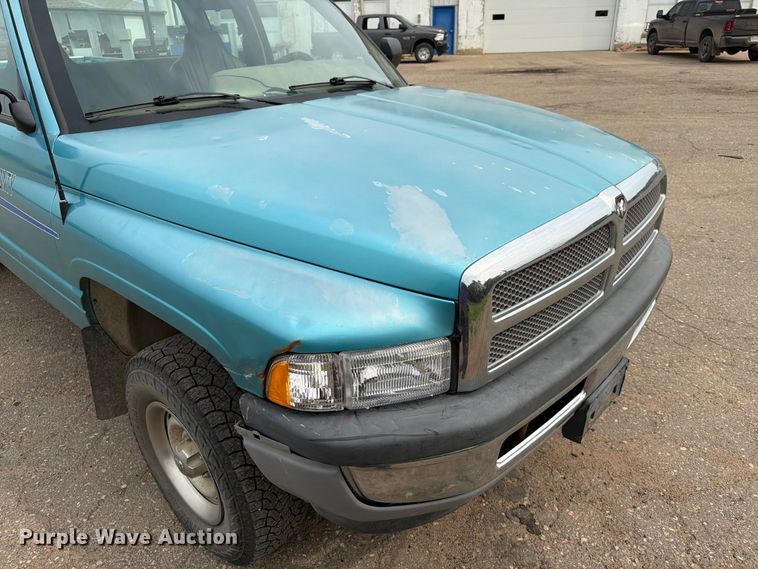image for item ER1815 1996 Dodge Ram 1500 Ext. Cab pickup truck