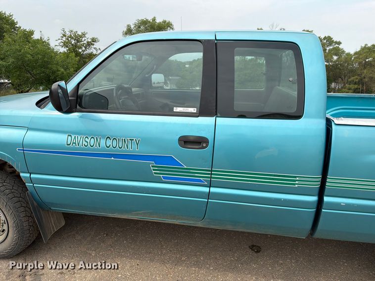 image for item ER1815 1996 Dodge Ram 1500 Ext. Cab pickup truck