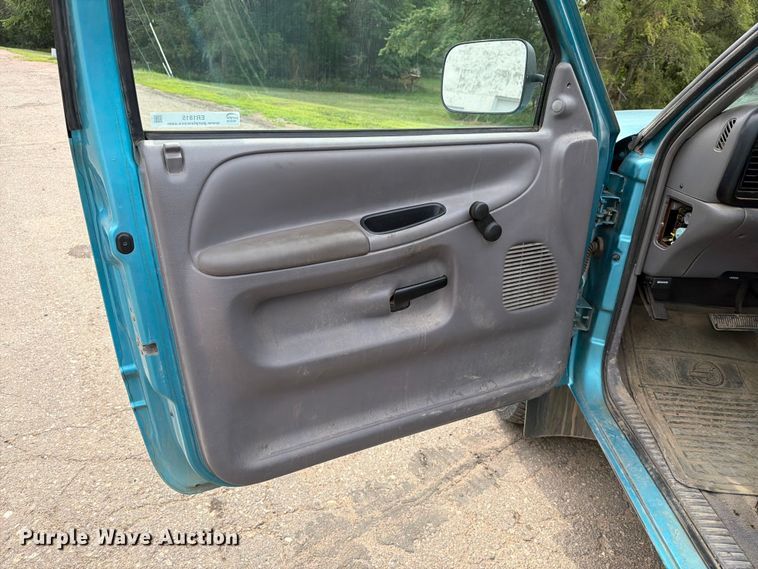 image for item ER1815 1996 Dodge Ram 1500 Ext. Cab pickup truck