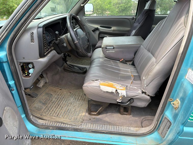 image for item ER1815 1996 Dodge Ram 1500 Ext. Cab pickup truck