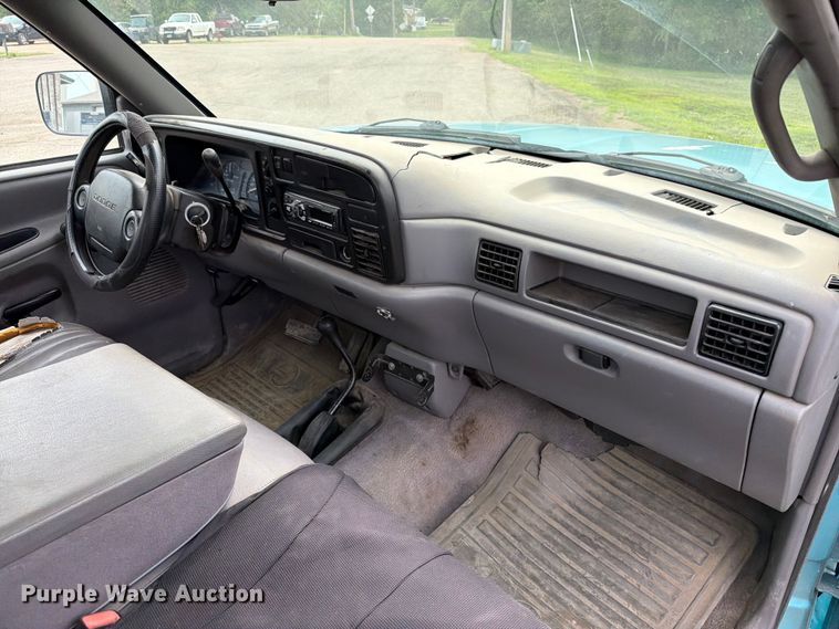 image for item ER1815 1996 Dodge Ram 1500 Ext. Cab pickup truck