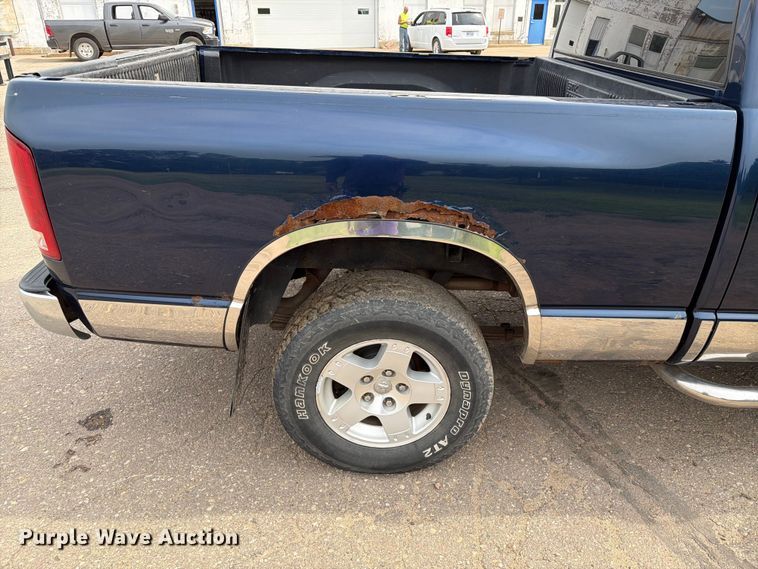 image for item ER1816 2005 Dodge Ram 1500 Ext. Cab pickup truck