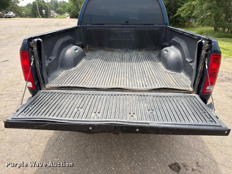 image for item ER1816 2005 Dodge Ram 1500 Ext. Cab pickup truck