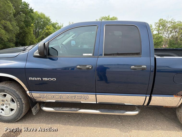 image for item ER1816 2005 Dodge Ram 1500 Ext. Cab pickup truck