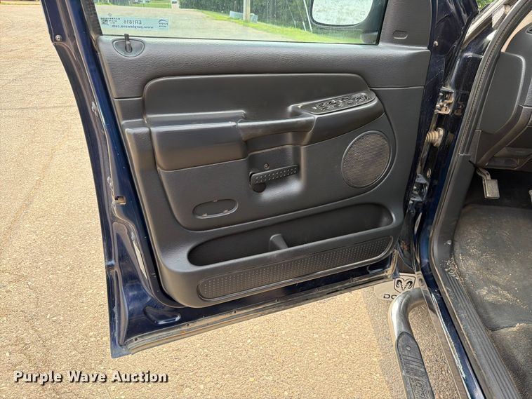 image for item ER1816 2005 Dodge Ram 1500 Ext. Cab pickup truck