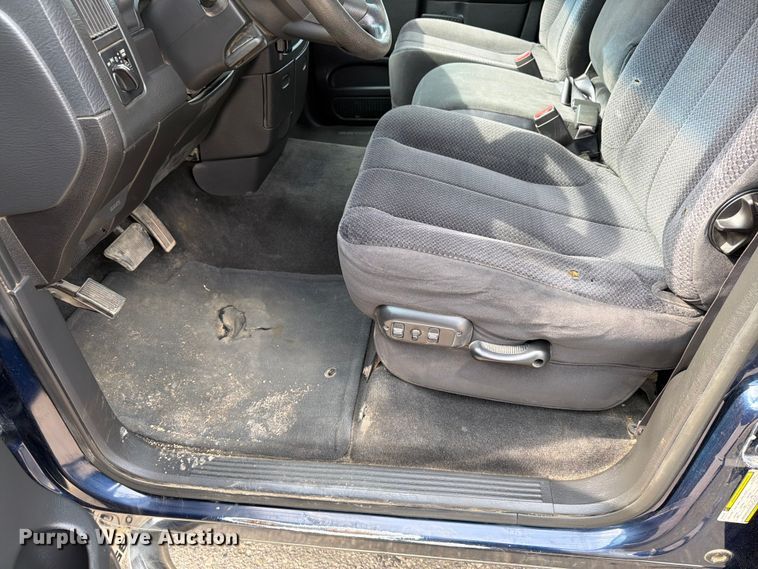 image for item ER1816 2005 Dodge Ram 1500 Ext. Cab pickup truck