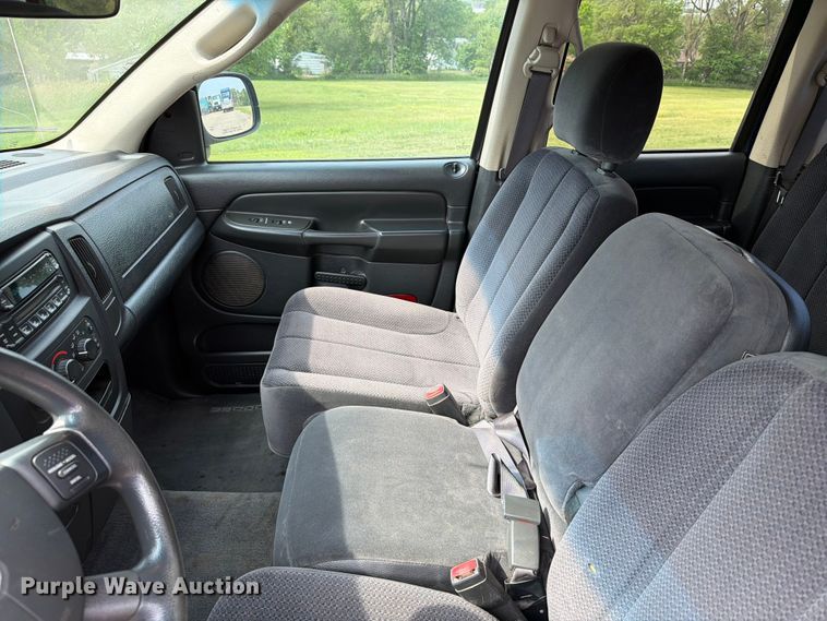 image for item ER1816 2005 Dodge Ram 1500 Ext. Cab pickup truck