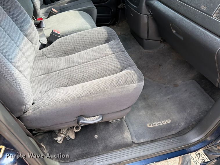image for item ER1816 2005 Dodge Ram 1500 Ext. Cab pickup truck