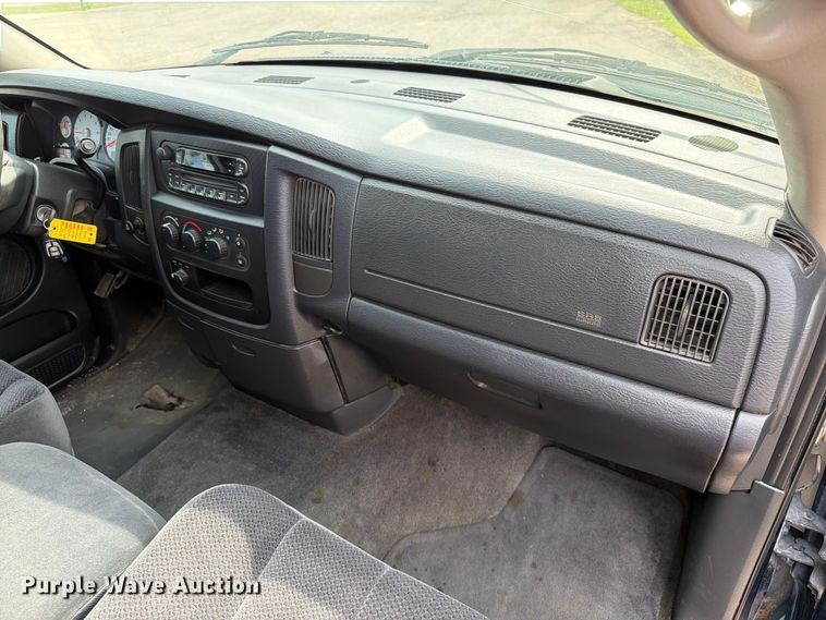 image for item ER1816 2005 Dodge Ram 1500 Ext. Cab pickup truck