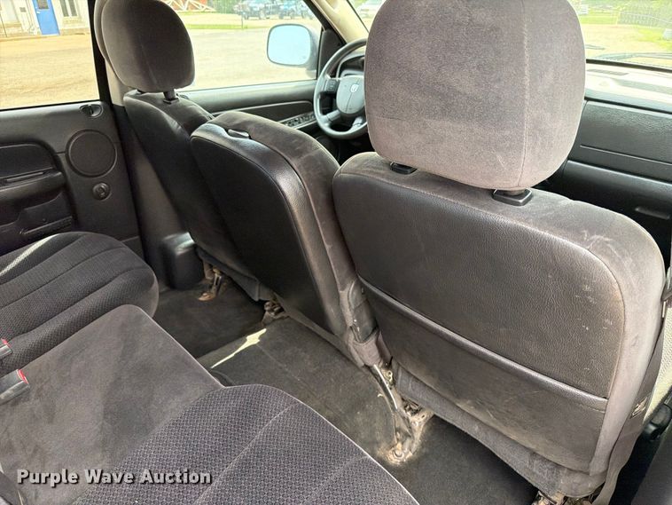 image for item ER1816 2005 Dodge Ram 1500 Ext. Cab pickup truck
