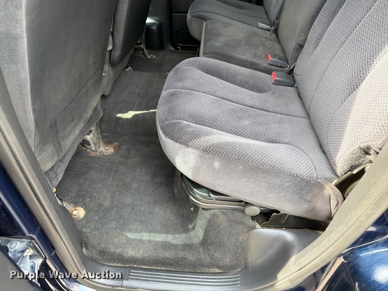 image for item ER1816 2005 Dodge Ram 1500 Ext. Cab pickup truck