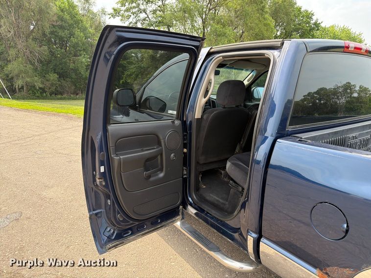 image for item ER1816 2005 Dodge Ram 1500 Ext. Cab pickup truck